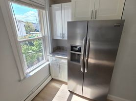  87 Ruggles St 1stflr 3b/1b Renovated Newpaint Newfloors Nopets, 1