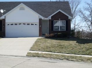 620 Grayhawk Cir, Wentzville, MO 63385