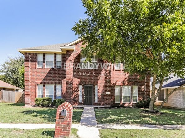 1520 Warwick Dr