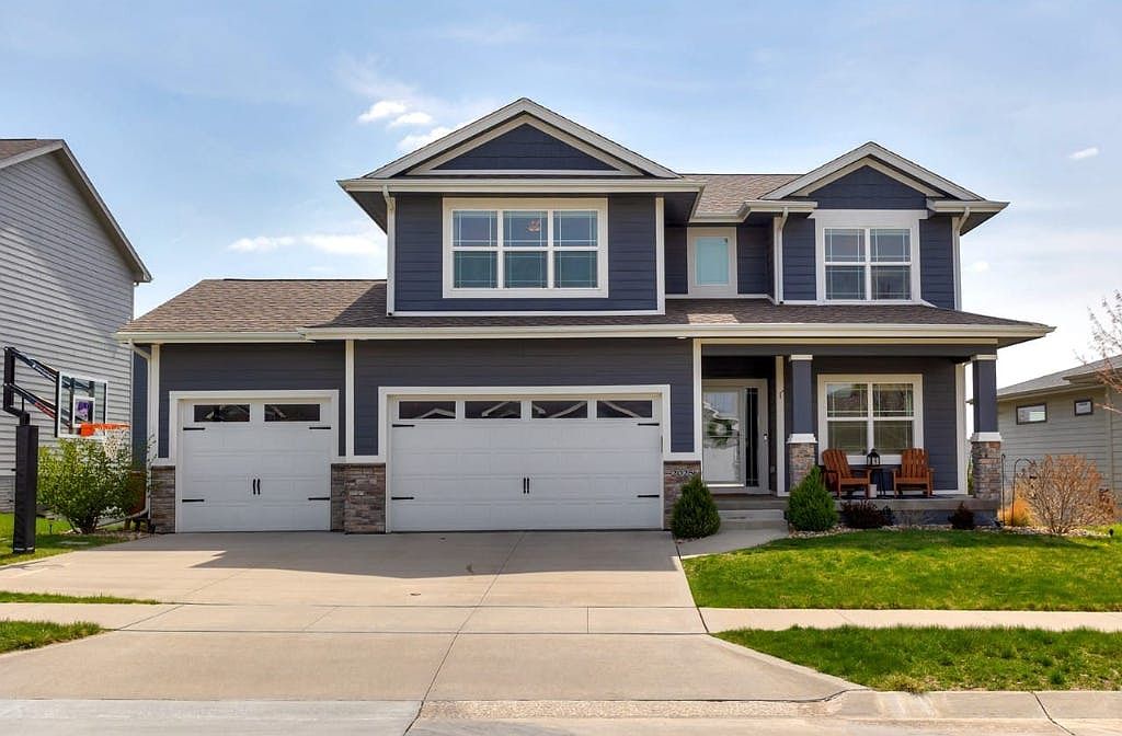 2025 Brodie St Waukee IA 50263 Zillow