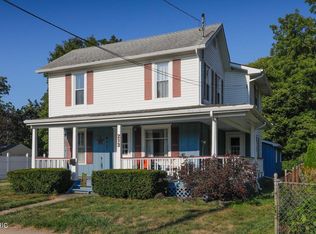 213 S Douglas Ave, Three Rivers, MI 49093