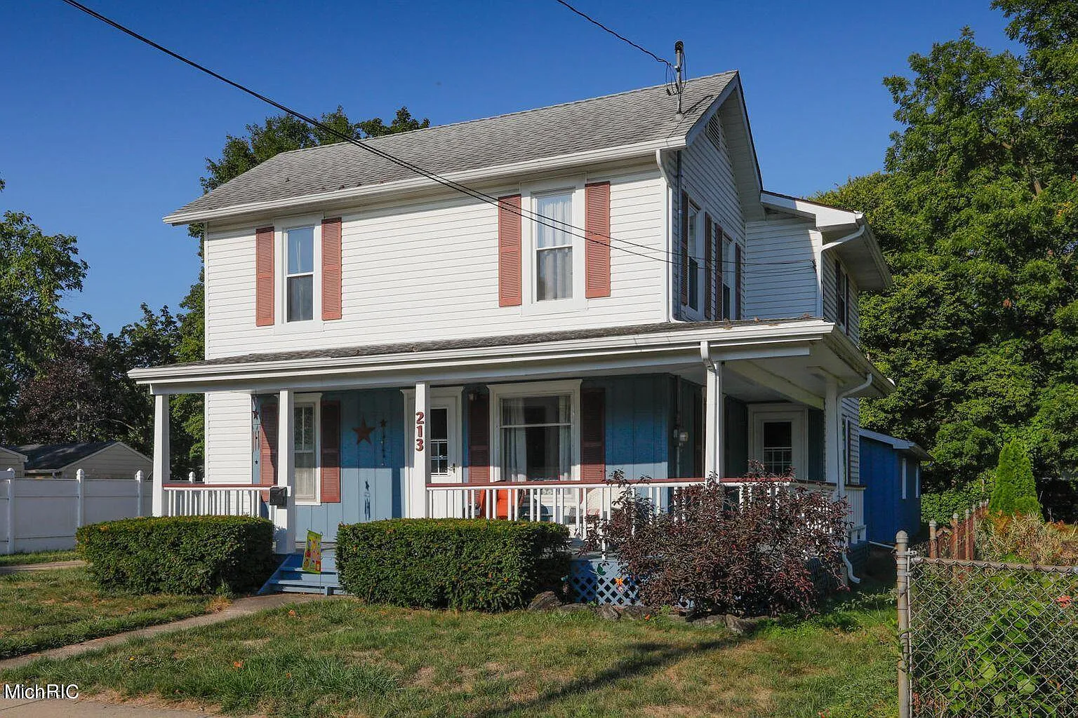 213 S Douglas Ave photo 1