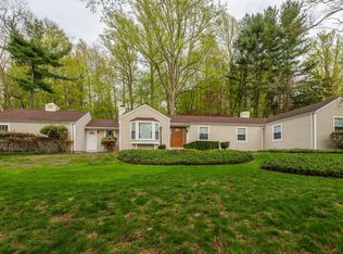 121 Seven Bridges Rd, Chappaqua, NY 10514