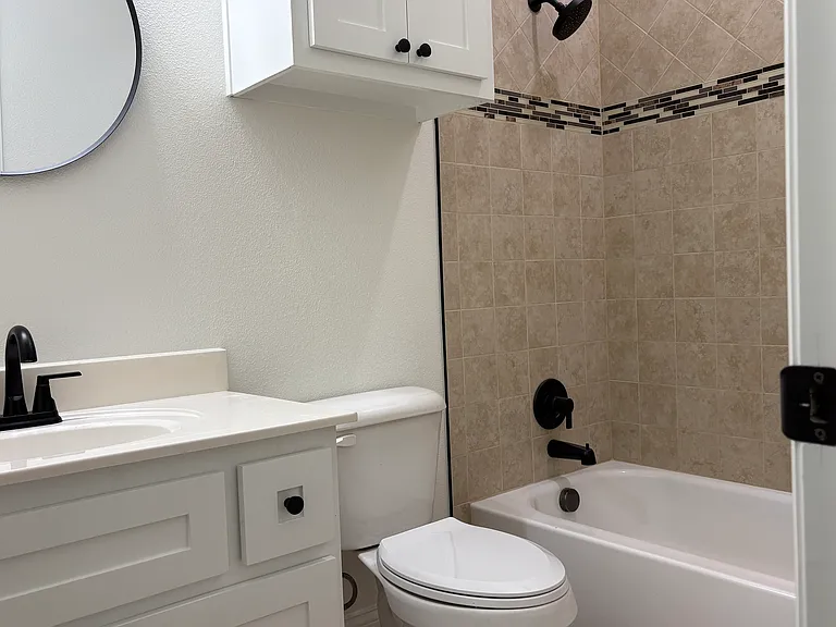 2206 Hartley Dr — Photo 16