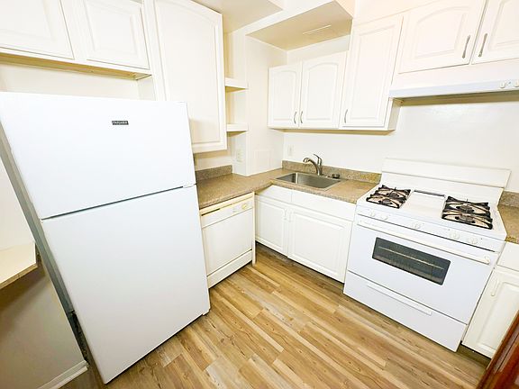 5th image of 6631 Auburn Ave #2