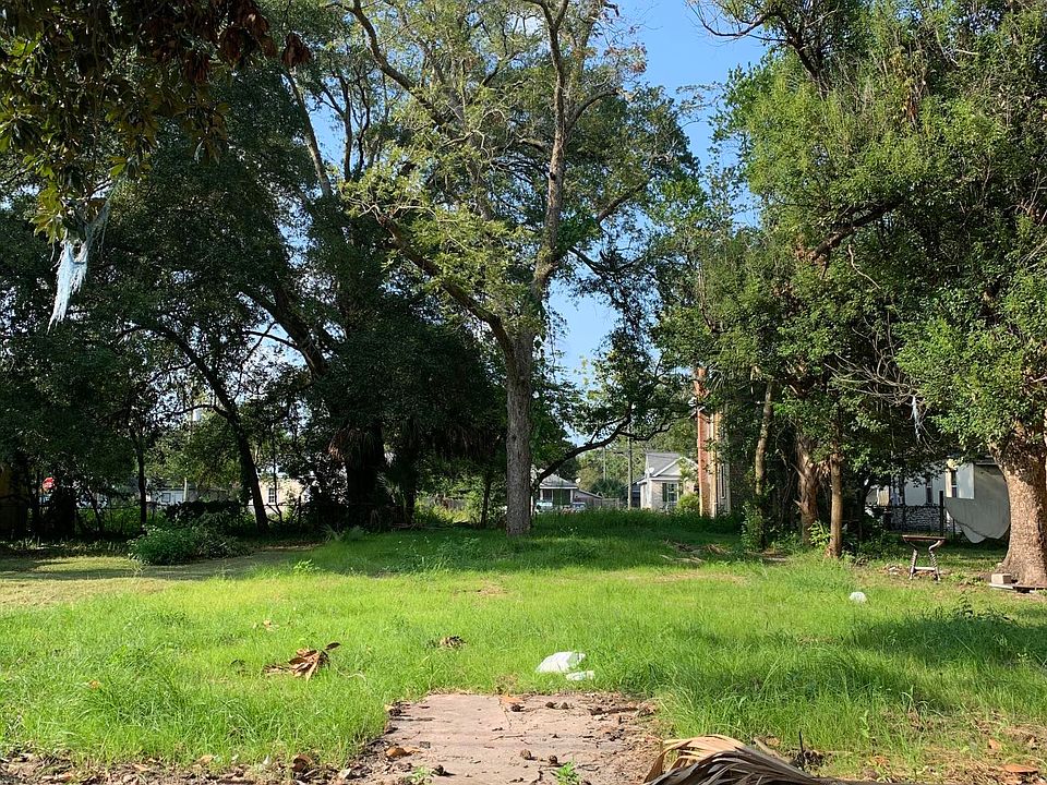 1st image of 1435 W 5th St