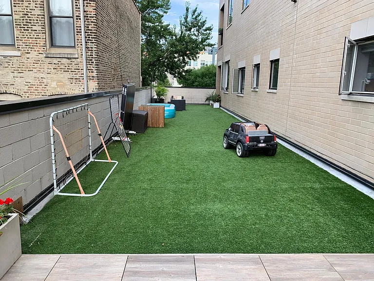 6 N Throop St #2N — Photo 9