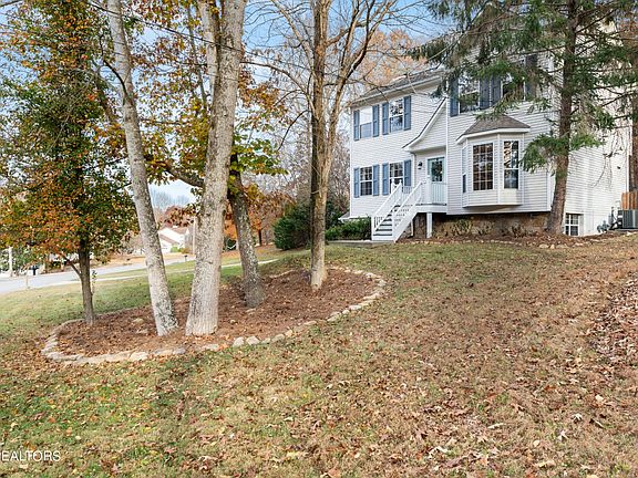 2nd image of 12585 Daisywood Dr