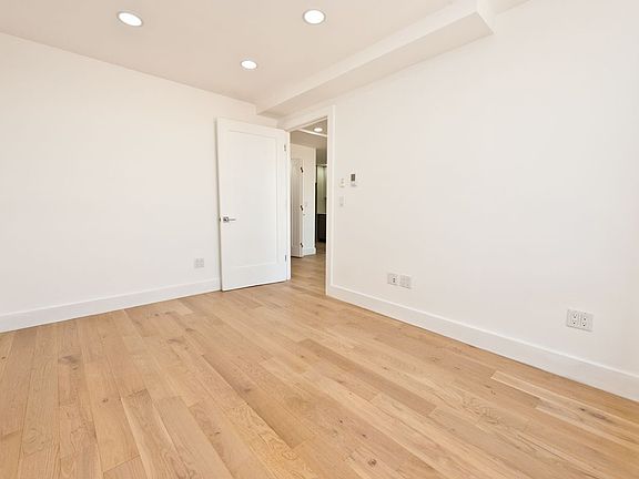 4th image of 2510 38th Ave APT 3B