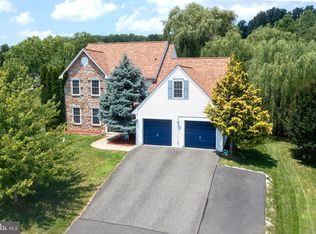 299 Kingston Dr, Douglassville, PA 19518