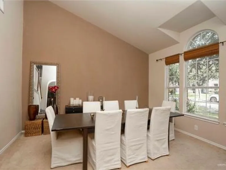 3404 San Sebastian St — Photo 3