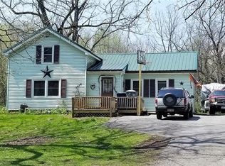 5976 Crittenden Rd, Akron, NY 14001