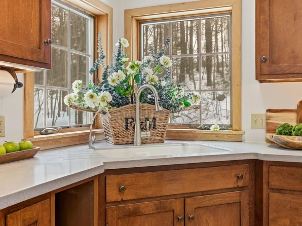 31 Clay Hill Road, York, ME 03902