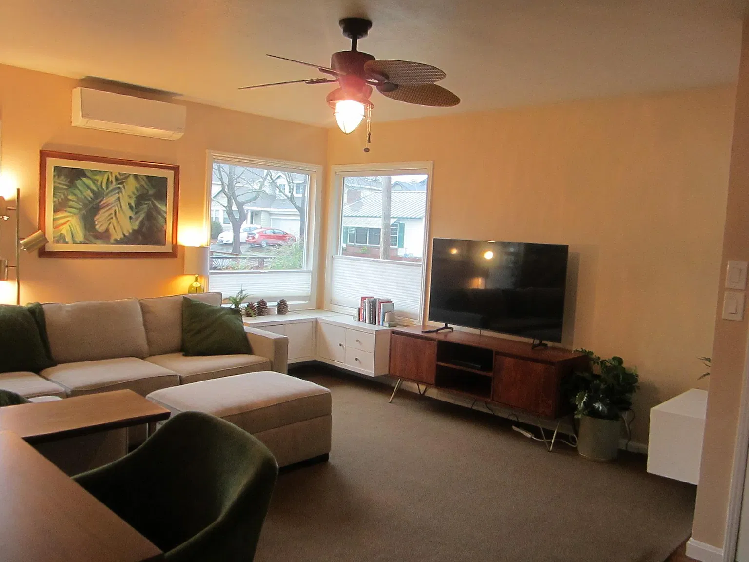 943 Wright St — Photo 4