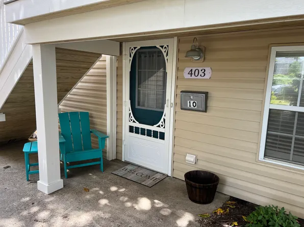 403 24th St APT 10, Virginia Beach, VA 23451