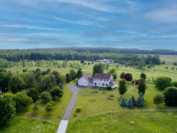 137 East Shore North, Grand Isle, VT 05458