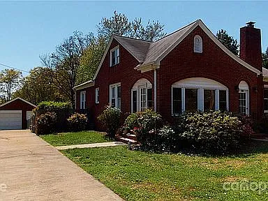 5 bed, 1950 sqft, $750 — Photo 2