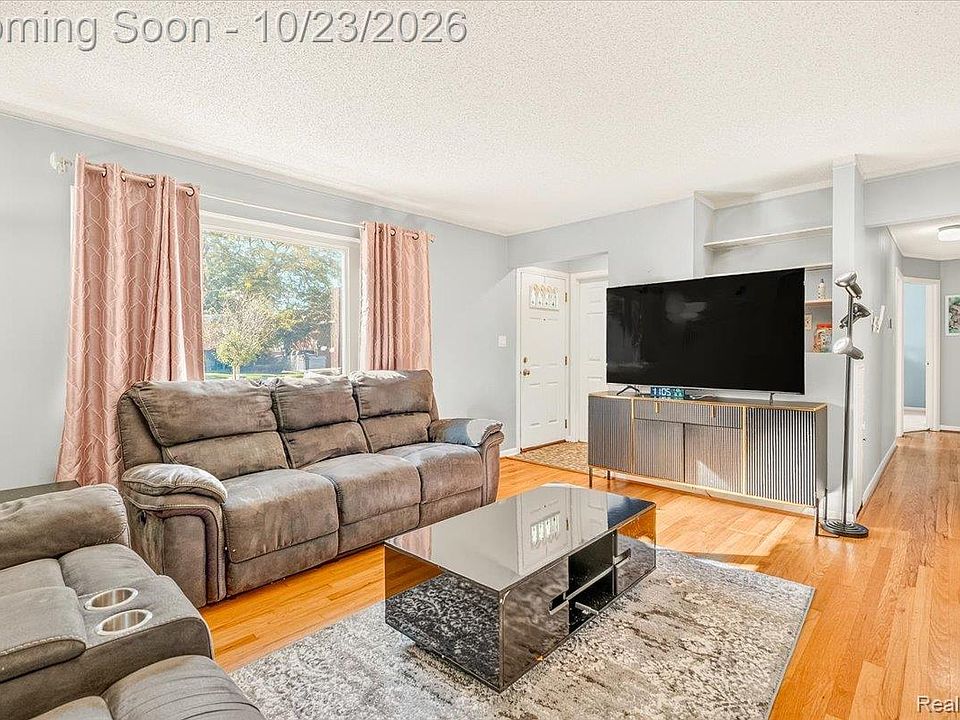 31112 W Chicago St, photo 2