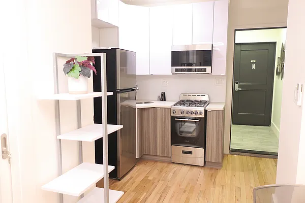 Rented by Sterling Holdings | media 12