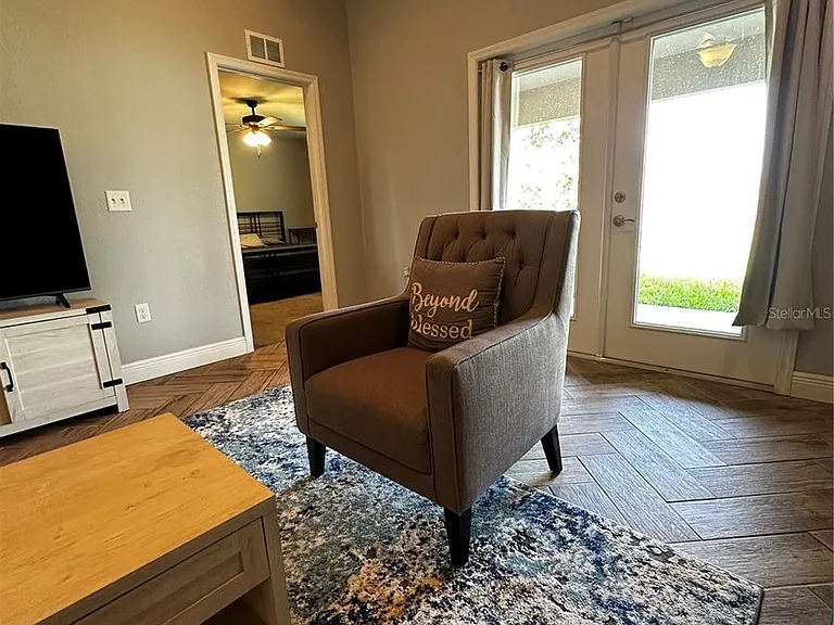262 Lake Mariana Pl — Photo 17
