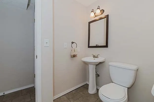 244 Parktrail Rd — Photo 92