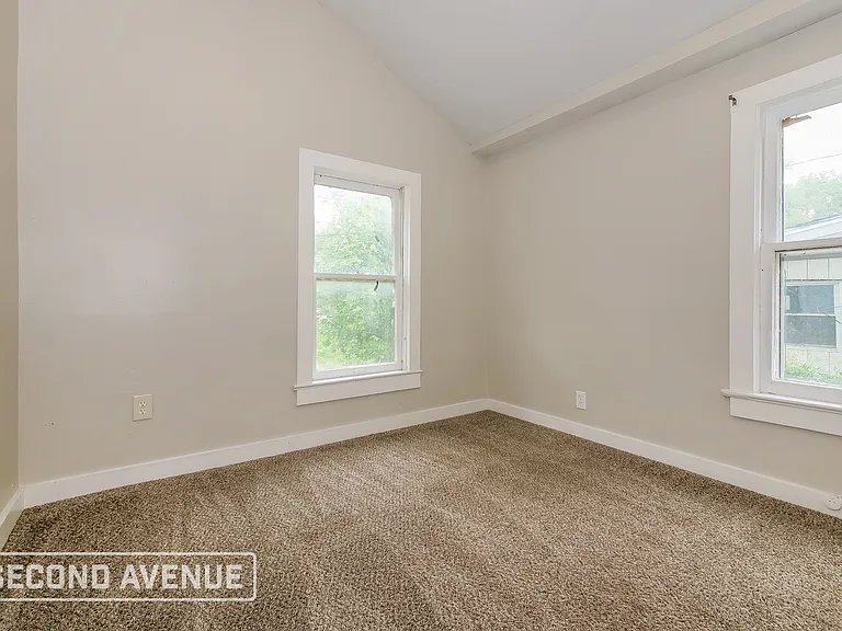 7945 Euclid Ave — Photo 14