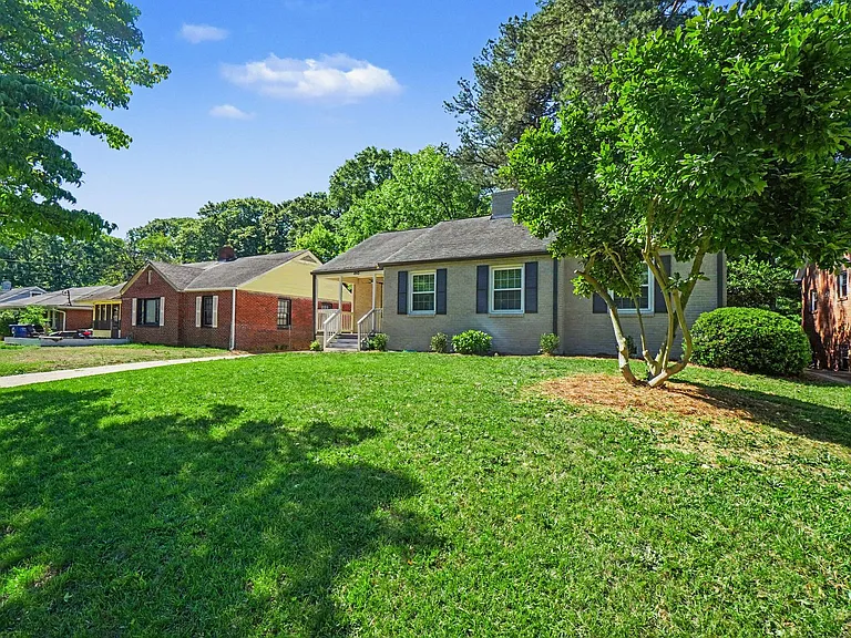 490 Lynnhaven Dr SW — Photo 24