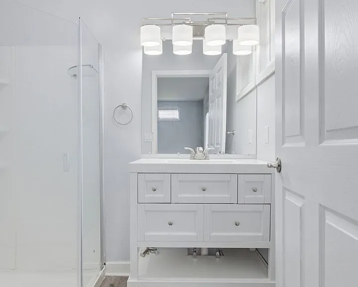 2834 Clifton Ave — Photo 22