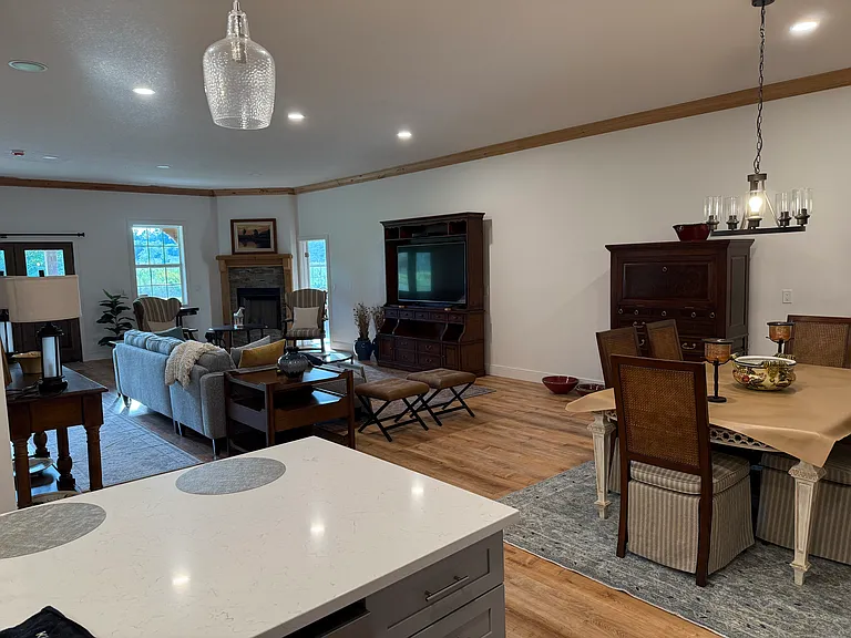 Broadleaf Dr — Photo 19