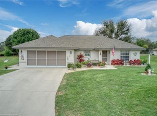 8 Lake Side Trl, Lake Placid, FL 33852