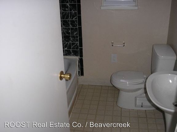 3rd image of 1616 Briedweng Ave