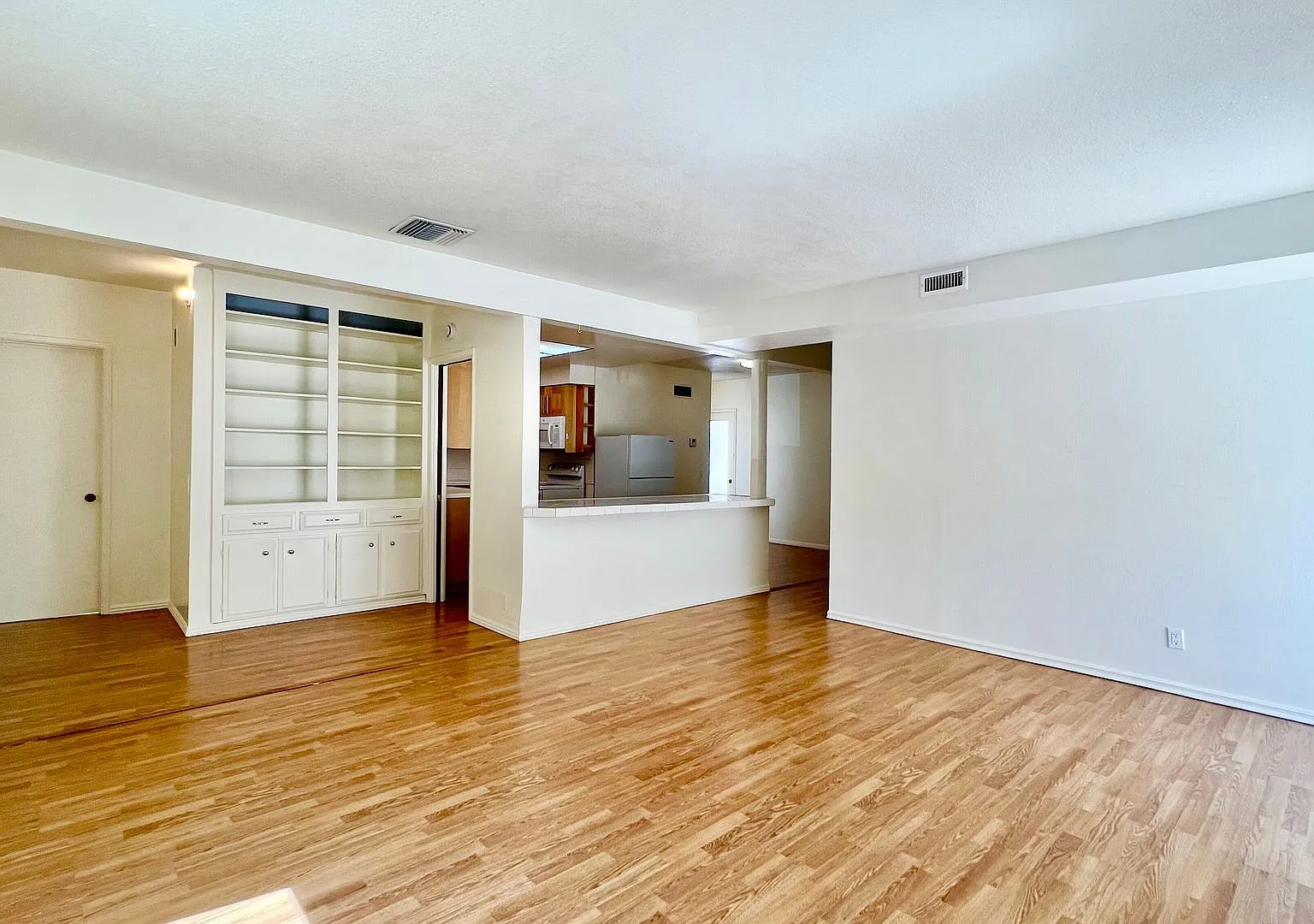 Harvard Ave. (3 units) — Photo 1