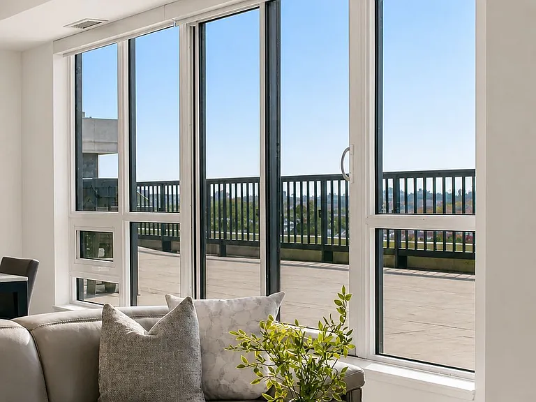 1700 Avenue Rd #Penthouse 706 — Photo 20