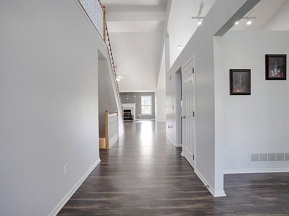 4th image of 4506 Commons Park Dr