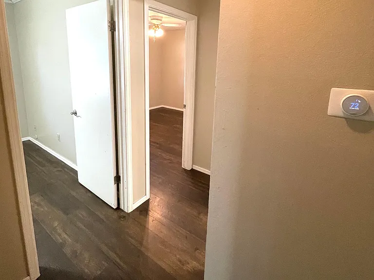 908 Cooper Ln — Photo 23