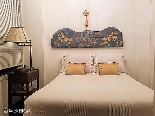 5th image of 140 E 56th St APT 12A