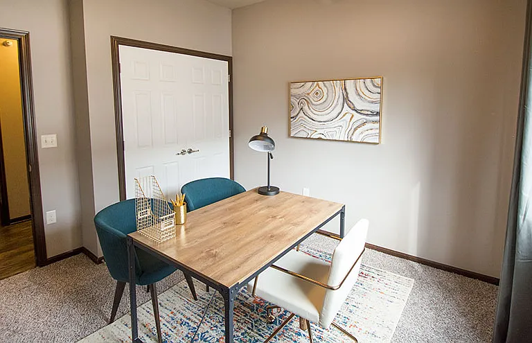 Walnut Lake Apartments — Photo 12