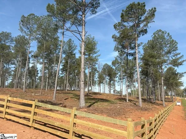 330 Berry Rd, Pelzer, SC 29669