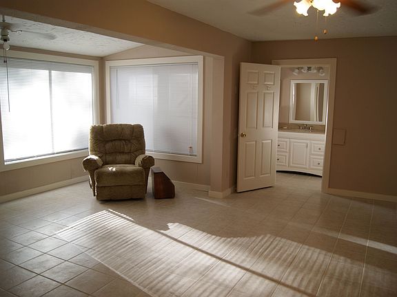 Mother-in-Law Suite LR & BA