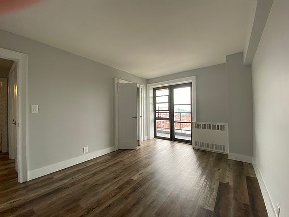 4th image of 260 Audubon Ave APT 11G