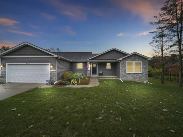 5177 Stone River Rd, Jackson, MI 49201