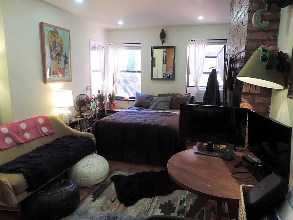 1st image of 160 Orchard St APT 9R