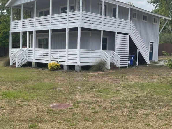 113 SW 23rd Street, Oak Island, NC 28465