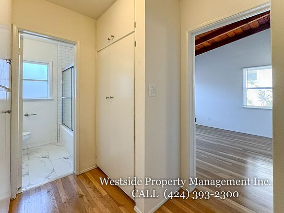 4th image of 1142 24th St APT C