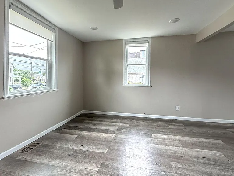 8008 Algon Ave — Photo 23