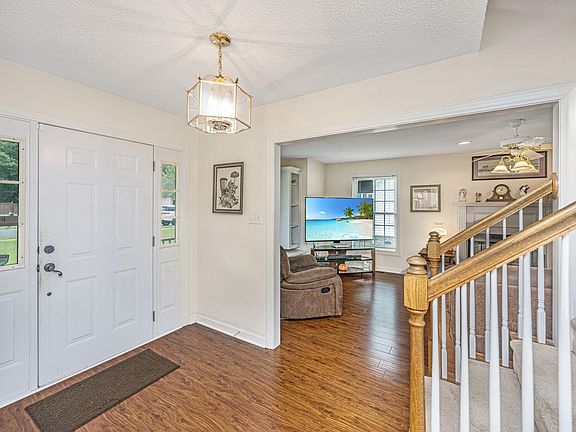 4th image of 1543 Sterling Oaks Dr