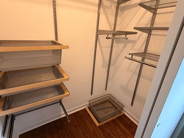 1031 N Paulina St #CH2 — Photo 21