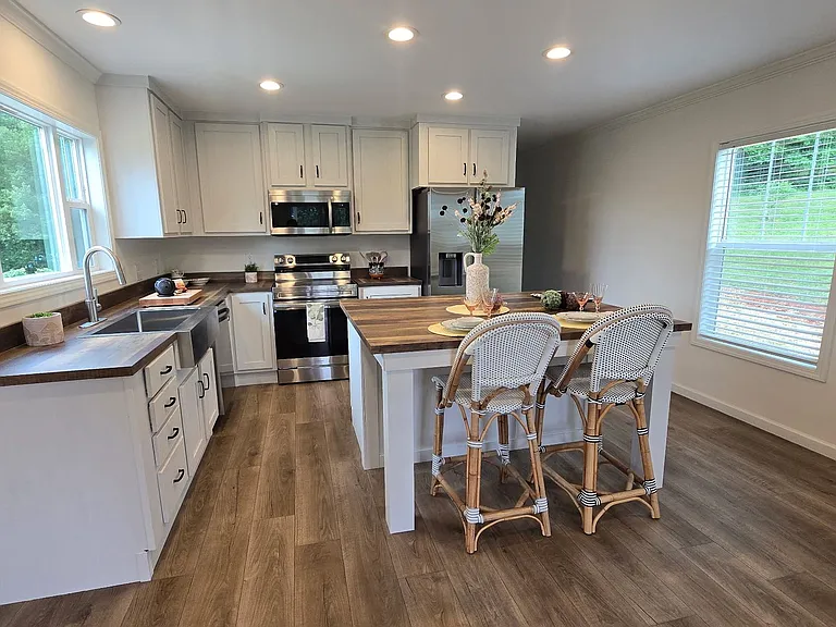 557 Monteith Branch Rd — Photo 8