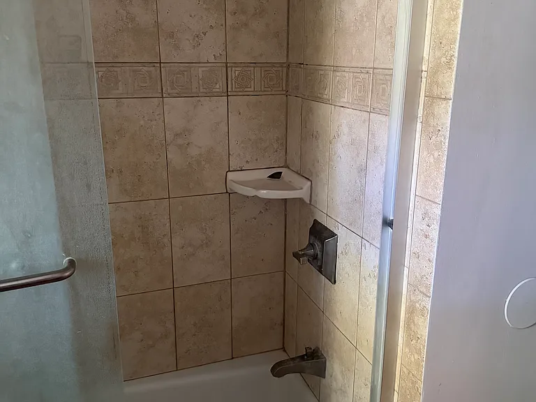 10506 Arrington Ave #3 — Photo 7