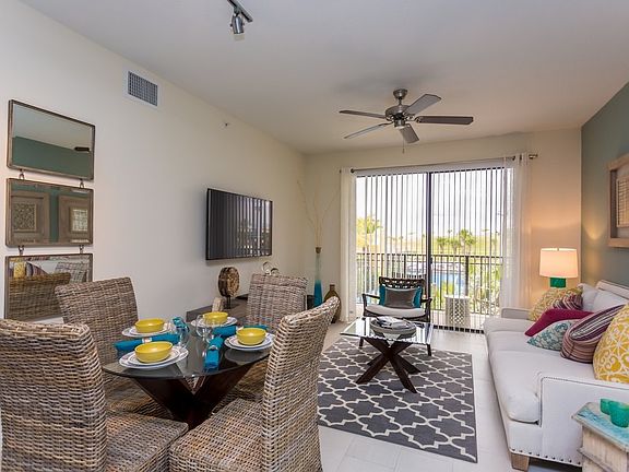 2nd image of 903 NW 97th Ave APT 304
